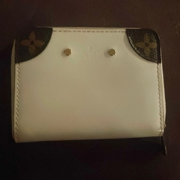 LOUIS VUITTON Patent Miroir Venice Zippy Card Wallet π€ - Picture 2 of 16